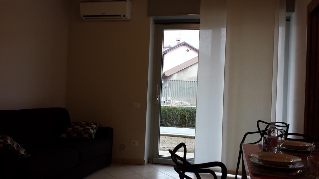 Residence Luna Di مونزا الغرفة الصورة