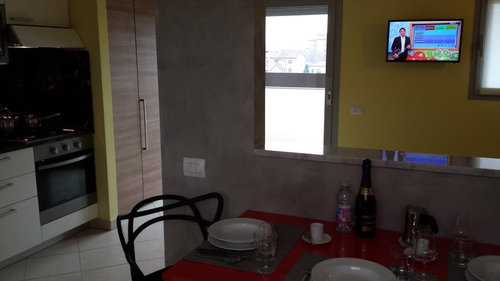 Residence Luna Di مونزا الغرفة الصورة