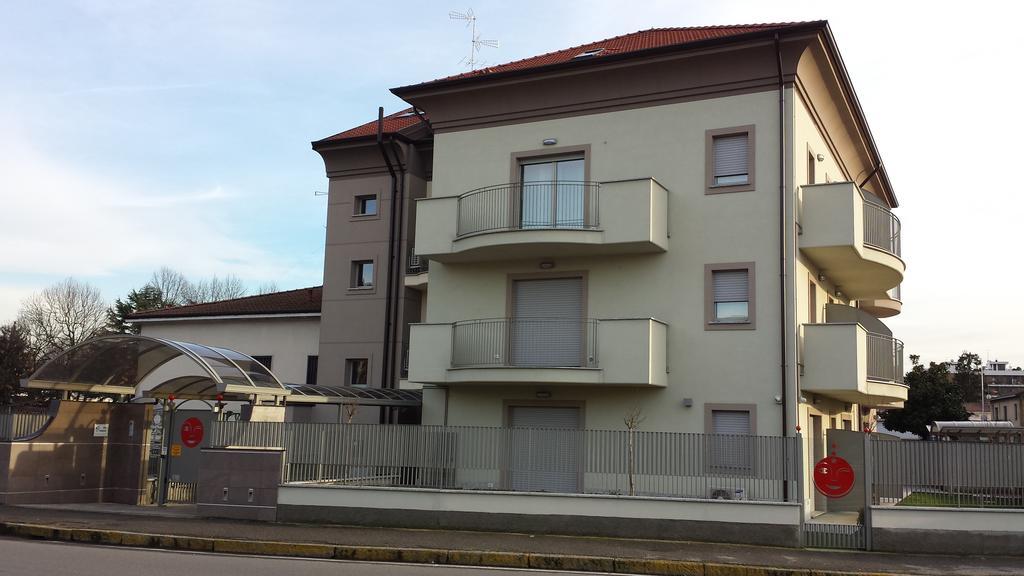 Residence Luna Di مونزا المظهر الخارجي الصورة